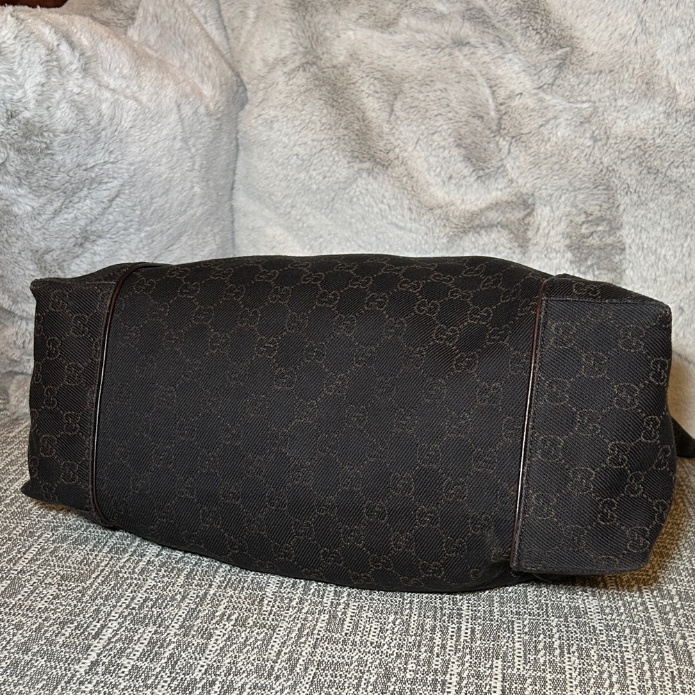 213. Gucci Dark Brown GG Hobo Bag - Picture 5 of 13